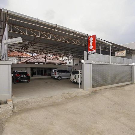 Super Oyo 1868 Penginapan Sekip Palembang Exterior foto